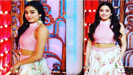 Jhanvi Kapoor का Traditional LOOK है Family Function के लिए Perfect Choice | Boldsky