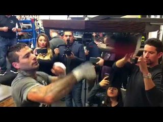 Lucas Matthysse WORKOUT Speed Bag vs Tewa Kiram