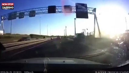 Pays-Bas : Des braqueurs heurtent une voiture de police à plus de 180 km/h (Vidéo)