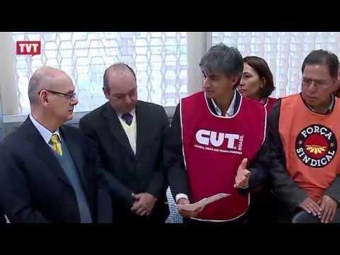 Trabalhadores fazem manifestação em defesa do trabalho decente