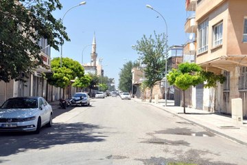 Akçakale'de Sıcaklık 45 Dereceye Ulaştı, İlçede Hayat Durdu