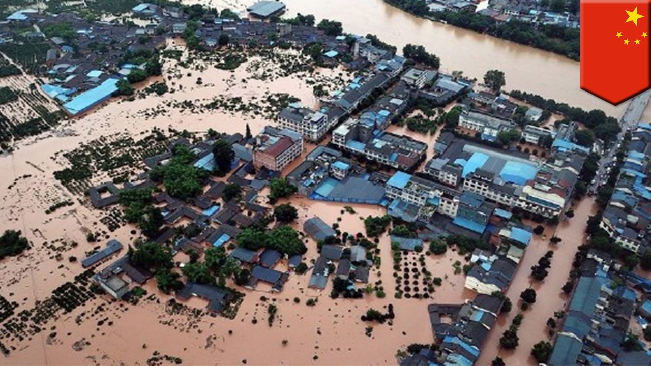 Torrential rainfall causes major flooding in Chengdu