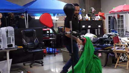 GIANT YAHTZEE BOXING ? AMAZON PRIME TIME