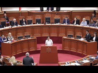 Descargar video: Kumbaro: Teatri Kombëtar nuk i qëndron më kohës  - Top Channel Albania - News - Lajme