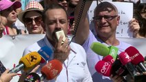 Artistët mos e kafshoni tetarin - Top Channel Albania - News - Lajme