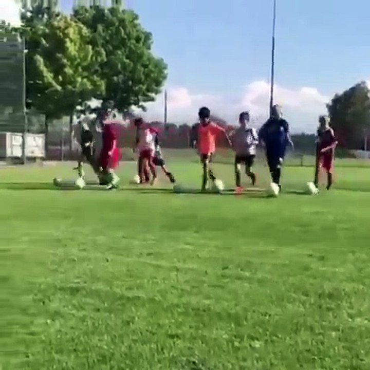 Quand des enfants veulent s'entraîner comme Neymar...