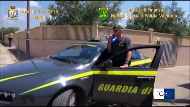 Scoperta in Puglia stamperia per banconote false, 8 milioni già pronti. Tre arresti
