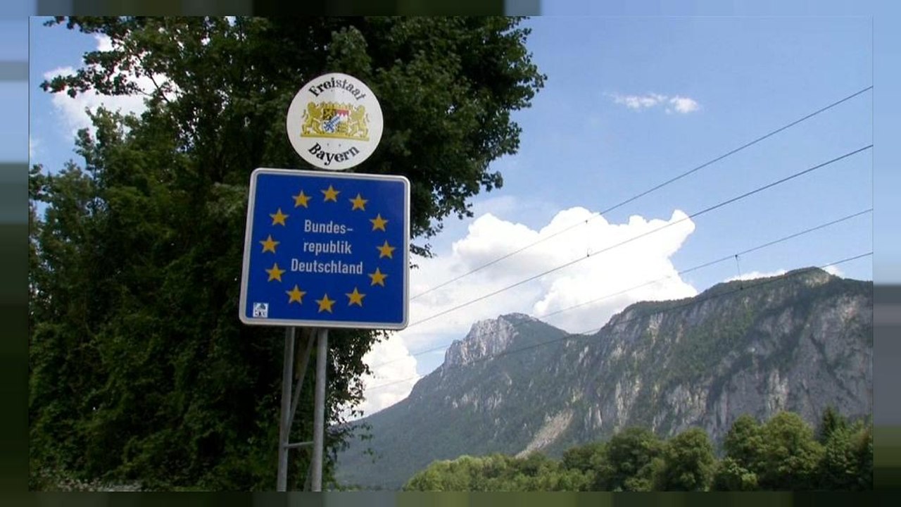 Respingimenti migranti: ore decisive per il Governo Merkel