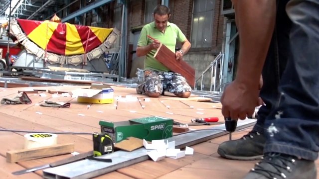 POLYGONE BEZIERS - Carrousel 1900