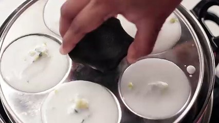 Stuffed Idlis are perfect for those monsoon cravings.