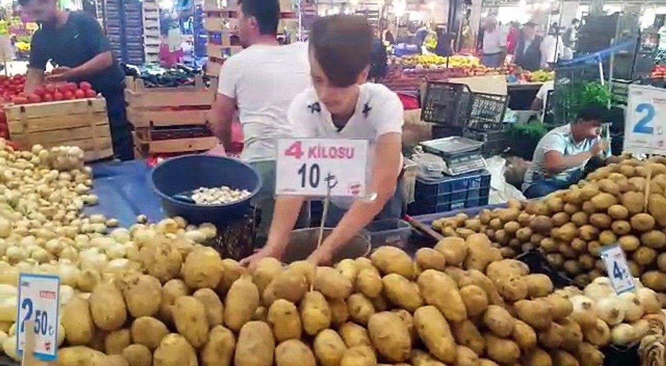 Pazarda sular duruluyor