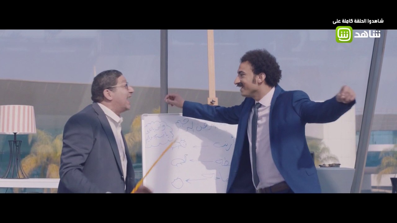 سك على اخواتك | مشهد كوميدي .. سعادة يجعل مدرس اللغة العربية يرقص !