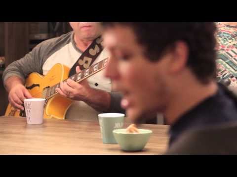 Garoto da soleira - Chico Chico, Julia Vargas, Rodrigo Garcia e Nelson Faria