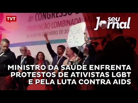 Ministro da Saúde enfrenta protestos de ativistas LGBT e pela luta contra Aids