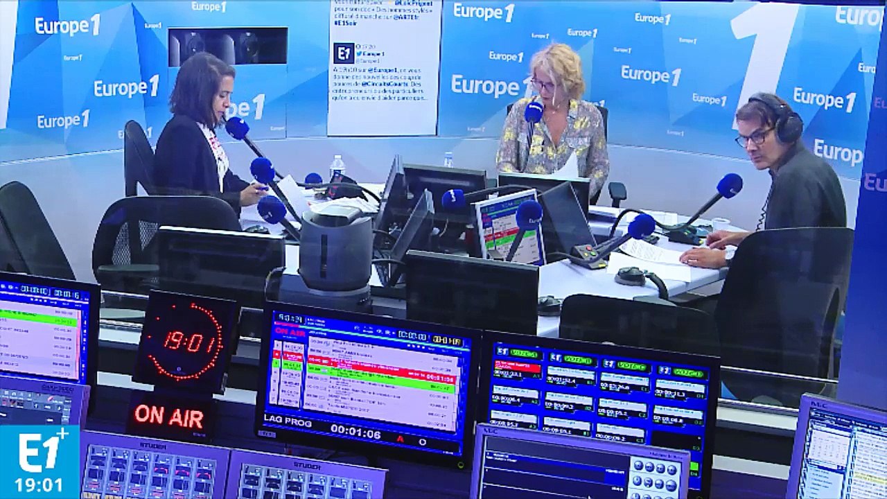 Nantes : des centaines de personnes rendent hommage au jeune tué