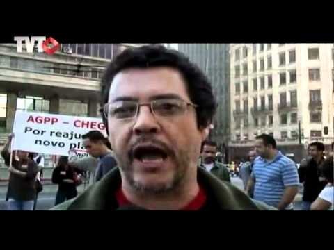 Funcionários municipais paralisaram as atividades nesta quarta - Rede TVT