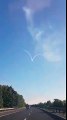 2 avions tracent un coeur dans le ciel !