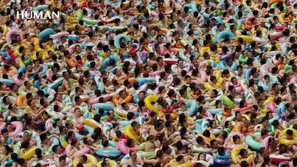 Piscine en chine : des milliers de touristes entassés en été !