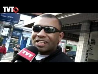 CarlosCarlos conversa com a população sobre a importância da música na vida das pessoas