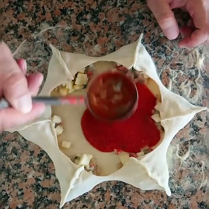 500 liralık böcekli pizza!