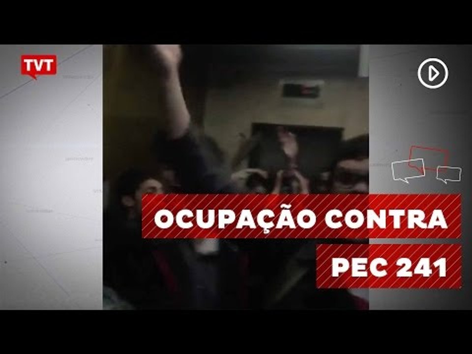 Contra a PEC 241, estudantes ocupam sede da presidência em SP