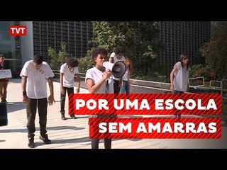 Por "escola sem amarras", estudantes fazem ato na ALESP