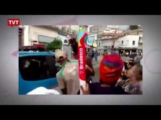"Fora Temer" e violência policial na passagem da tocha no RJ