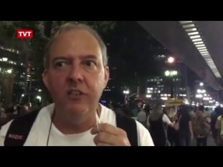 Download Video: Arrastão dos Blocos pela Democracia: foliões se reúnem no centro de São Paulo