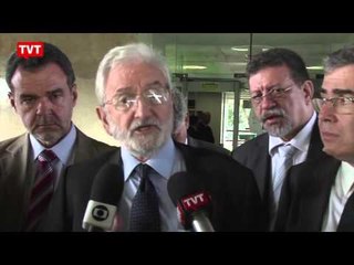 Parlamentares pedem à PGR processo criminal contra Bolsonaro