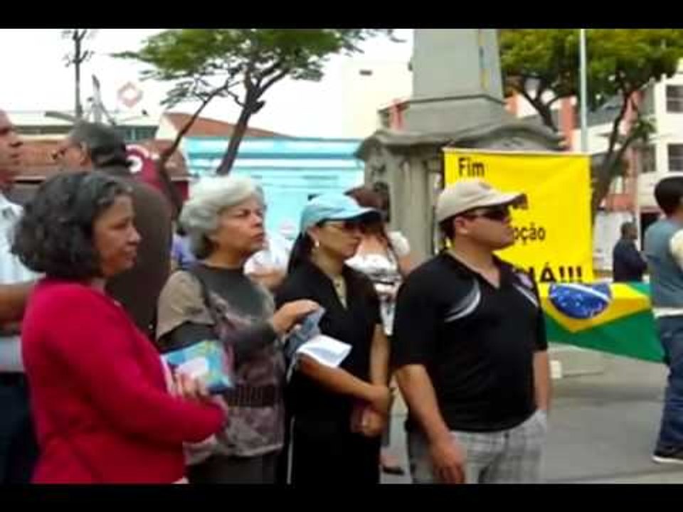 Em Mogi das Cruzes, o tema "Fim da Corrupção Já" também levou manifestantes às ruas