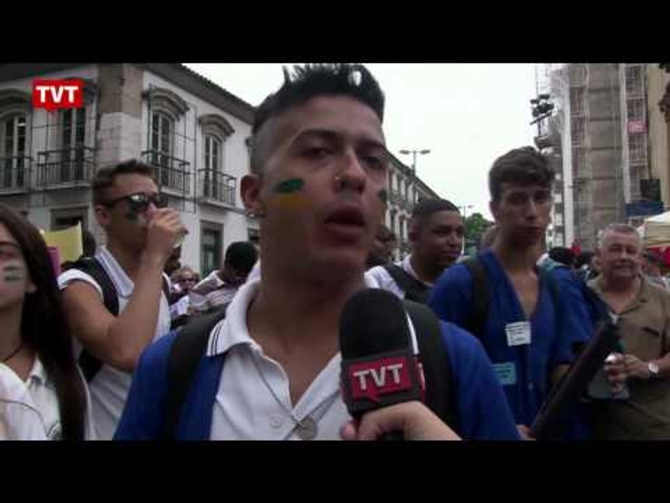 Professores e funcionários de escolas estaduais do RJ entram greve