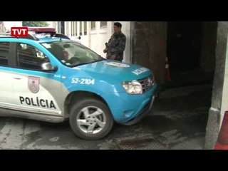 No RJ, 4 policias são presos acusados da morte de 5 rapazes