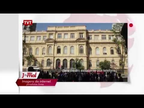 Alunos protestam na Sec. Educação contra reestruturação do ensino