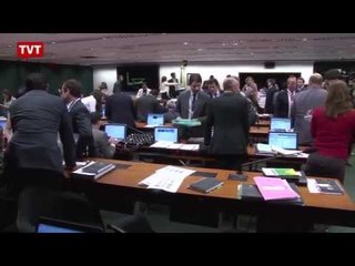 Câmara aprova redução da idade penal para crimes graves