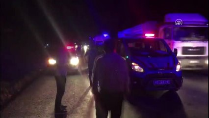 Yolcu Otobüsünün Devrilmesi Sonucu En Az 15 Kişi Yaralandı