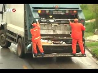 Moradores de Diadema sofrem com depósito de lixo ao lado de casa