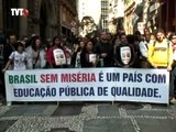 Em greve, professores de universidades federais realizam protesto no centro de São Paulo