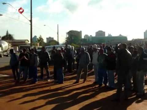 Construtora não cumpre promessa de pagar salários atrasados