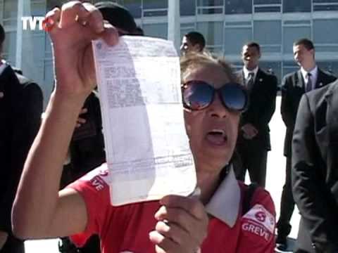 Servidores federais em greve conseguem reunião com Gilberto Carvalho