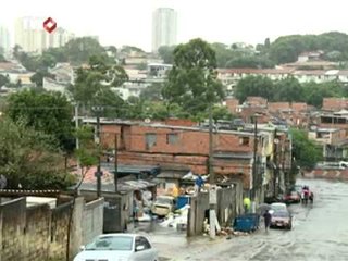 Moradores reclamam dos baixos valores de indenização do metrô