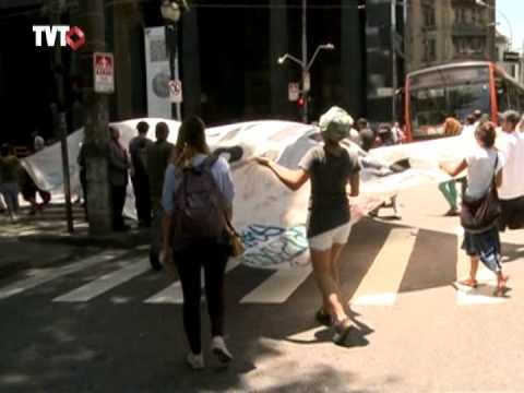 Manifestantes ocupam secretaria em São Paulo e pedem fim da violência policial