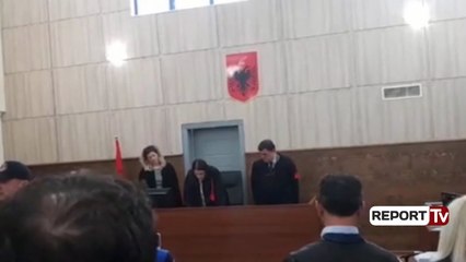 Report TV -Lirohen vetëm 7, Apeli mban në burg 4 kuksianë/ Protesta, tymuese dhe kapsolla