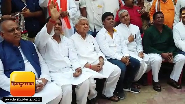 बाघमारा विधायक ने धर्मजीत की भाजपा में कराई इंट्री