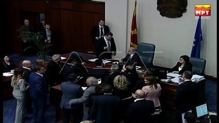 Kuvendi miratoi Ligjin për gjuhët me 64 vota "për"