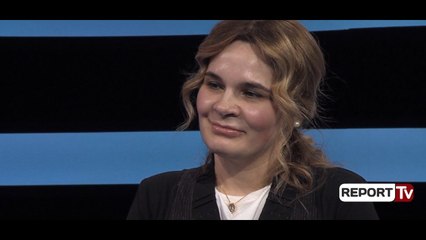 Report TV - Monika Kryemadhi: Era theu dorën pasi ja puthi Rama