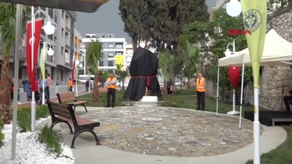 İzmir Buca'da 24 Can Anısına Anneler Anıtı