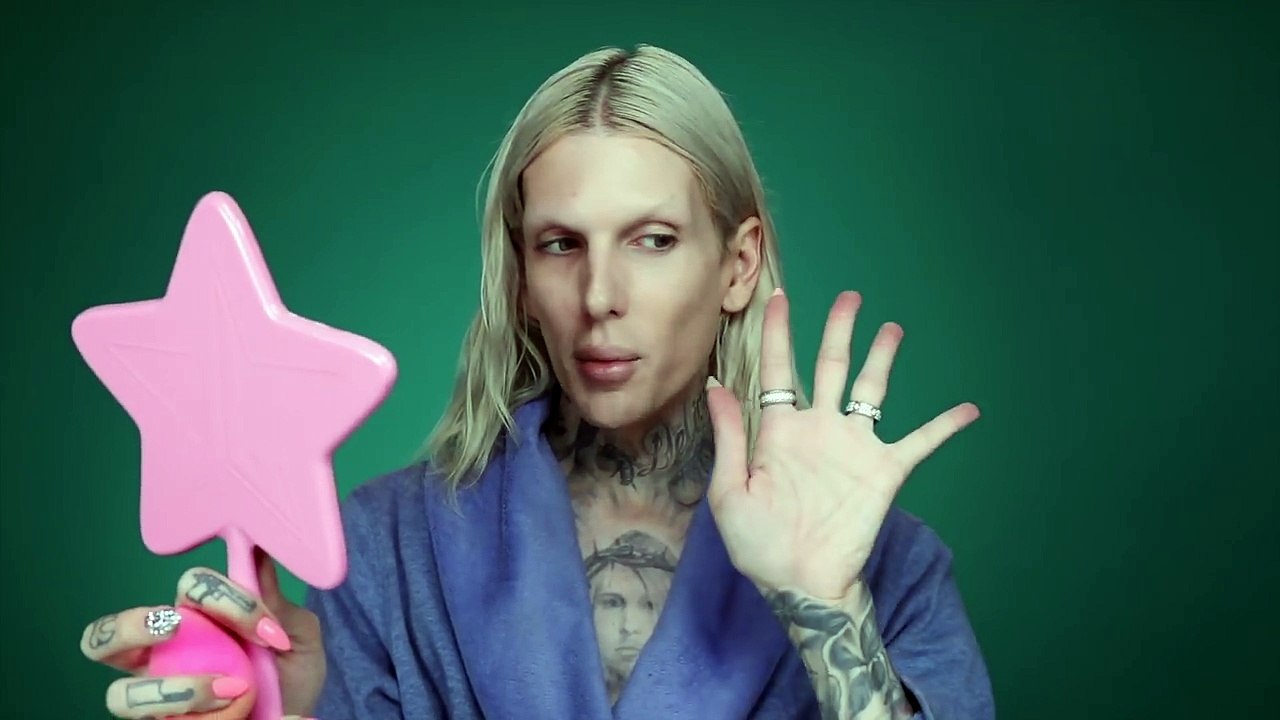 $9.00 DRUGSTORE FOUNDATION VS. $125 LA MER FOUNDATION