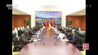 [中国新闻]李克强会见莫桑比克总理 | CCTV-4