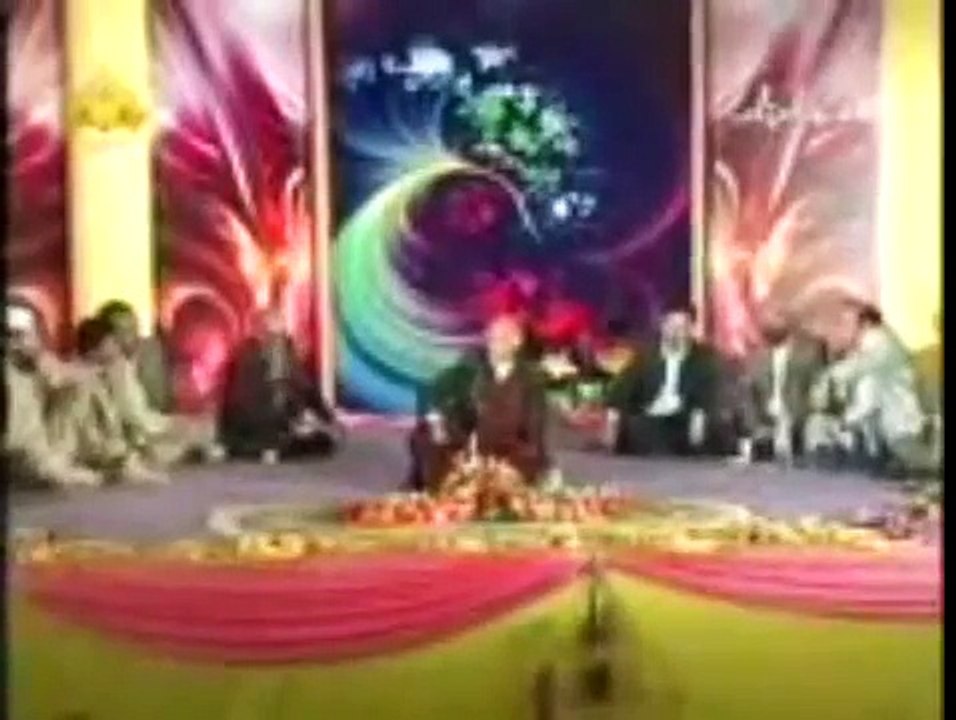 Anwar Masood - Lassi ate Chah - Funny poetry ਲੱਸੀ ਅਤੇ ਚਾਹ ਦੀ ਲੜਾਈ