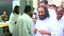 Karnataka Election: Sri Sri Ravi Shankar casts his vote in Kanakapura | OneIndia News